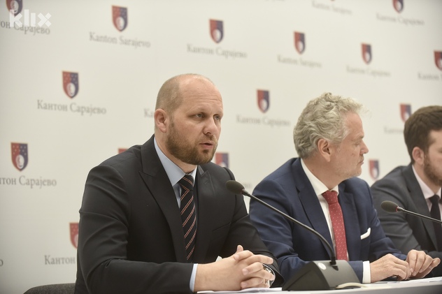 Sattler s predstavnicima izvršne i zakonodavne vlasti KS (Foto: T. S./Klix.ba)