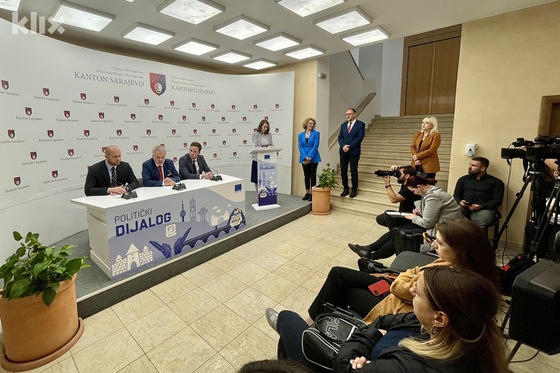 Sattler s predstavnicima izvršne i zakonodavne vlasti KS (Foto: T. S./Klix.ba)