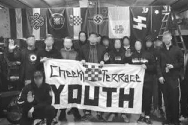 Navijači Sydney Uniteda ispred ustaških i nacističkih zastava
