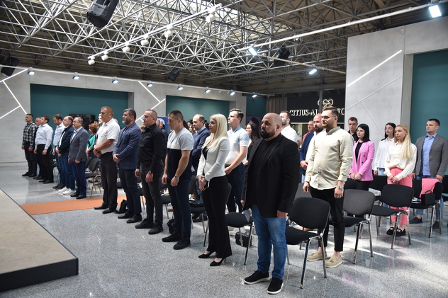 Film je pružio uvid u sadržaj treninga, ali i koliko se profesionalne sportistkinje moraju odreći privatnog života i maksimalno posvetiti sportu