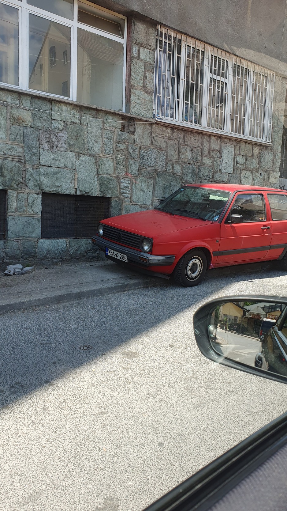 Automobil pronađen na Mejtašu (Foto: Klix.ba)