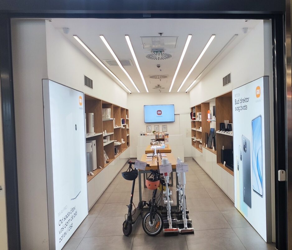 MI Store u Shopping centru Alta
