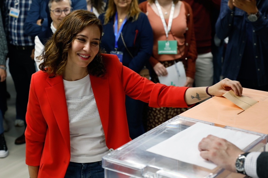 Isabel Diaz Ayuso suvereno vlada Madridom (Foto: EPA-EFE)