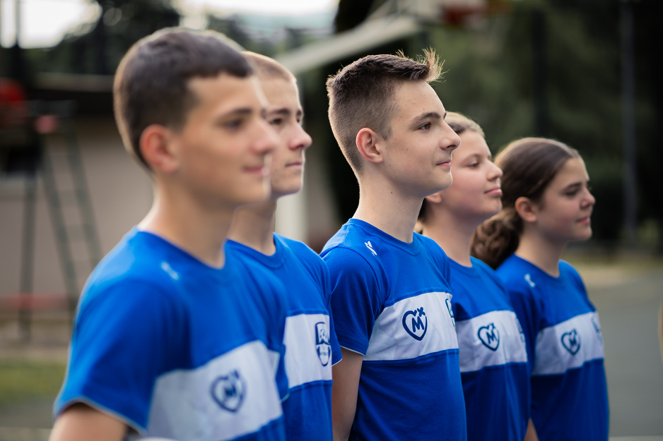 Članovi FC Konjic u Mozzartovim dresovima