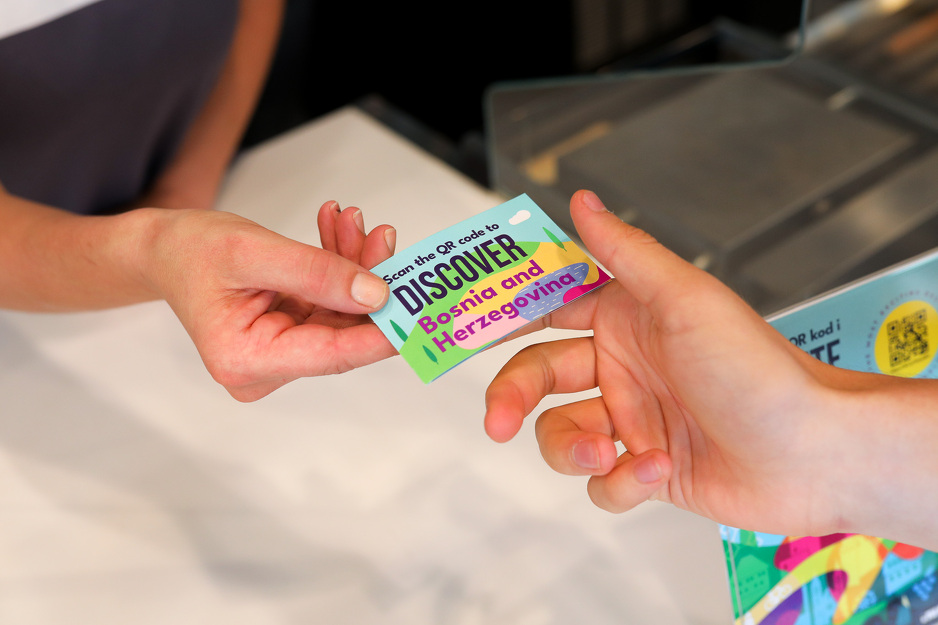 Holdina, Energopetrol i USAID