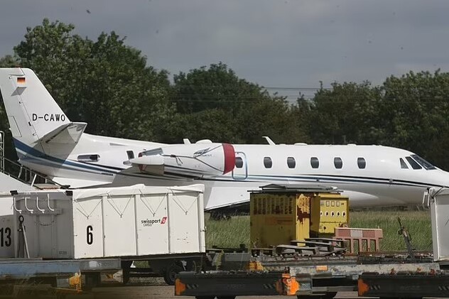 Avion unajmljen da odveze Kanea u Njemačku