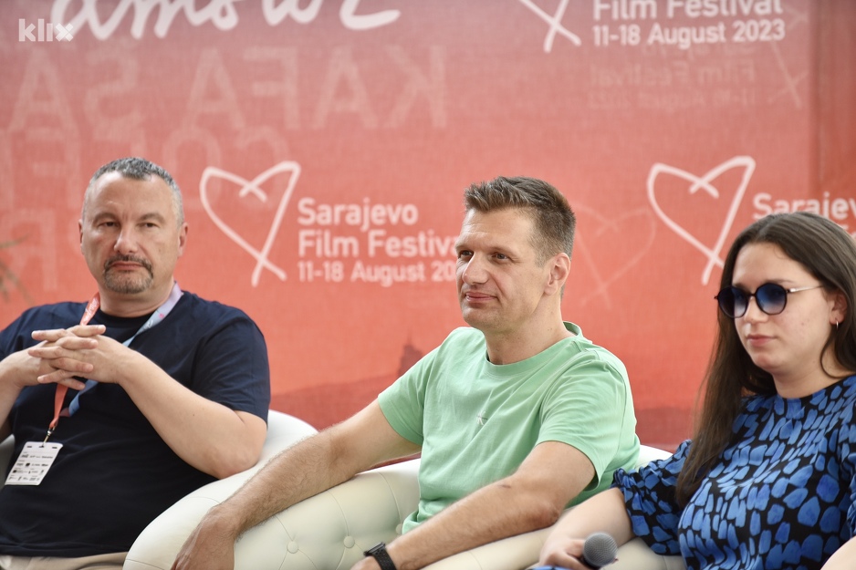 Razgovor s ekipom serije 