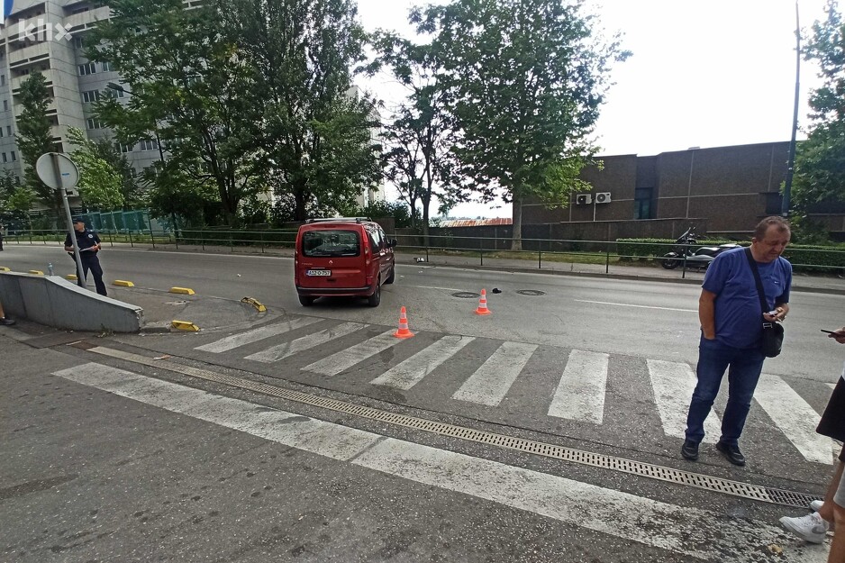 Saobraćajna nesreća u sarajevskom naselju Breka (Foto: Klix.ba)