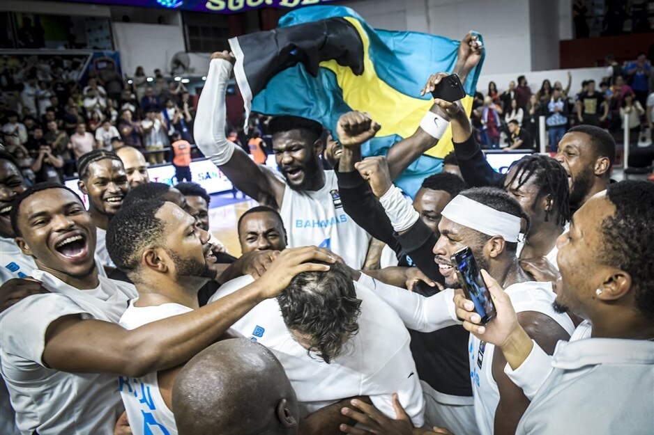 Slavlje igrača Bahama (Foto: FIBA)