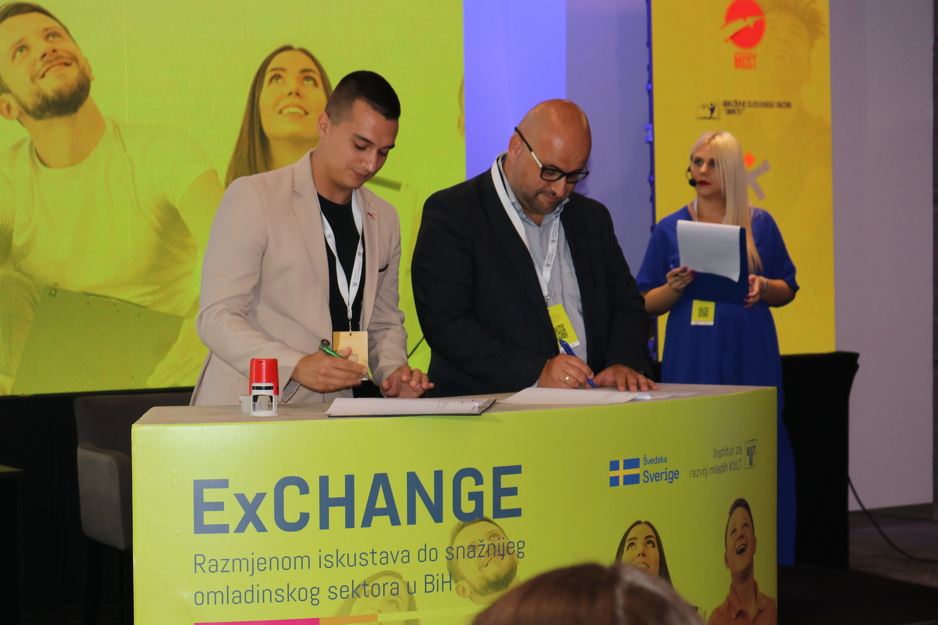 ExCHANGE - Razmjenom iskustava do snažnijeg omladinskog sektora u BiH