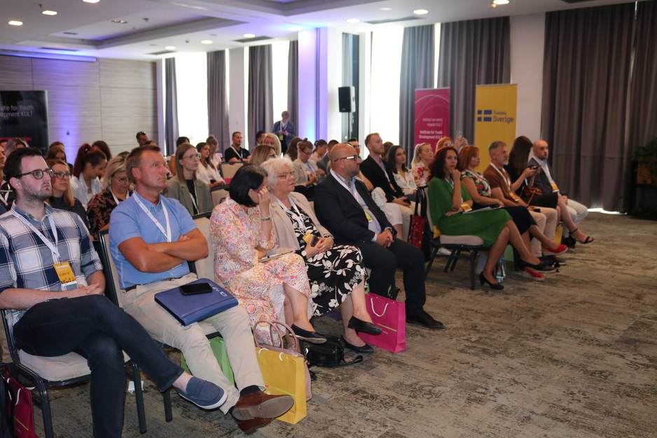 ExCHANGE - Razmjenom iskustava do snažnijeg omladinskog sektora u BiH