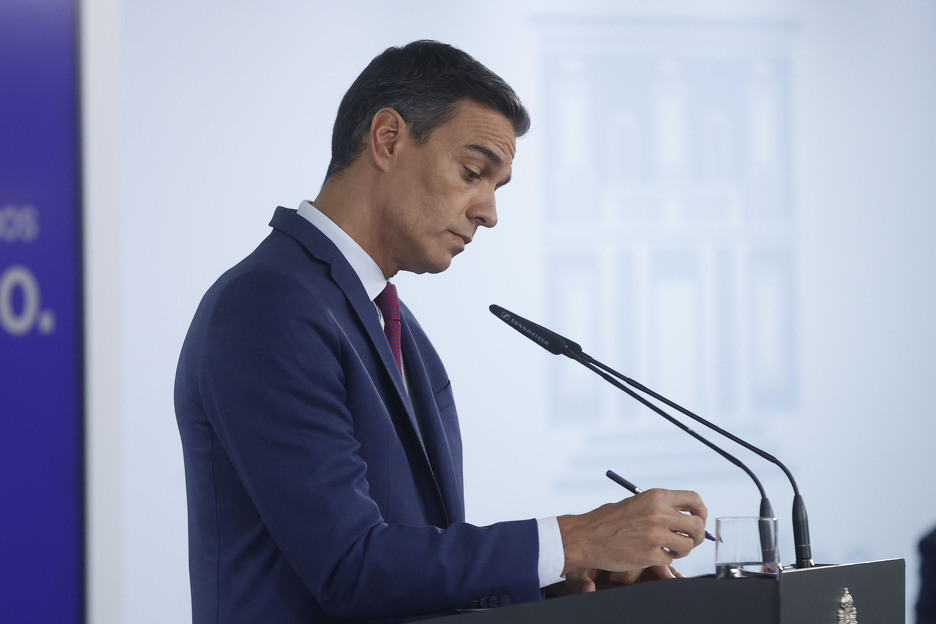 Pedro Sanchez će se naći pred teškim dilemama (Foto: EPA-EFE)