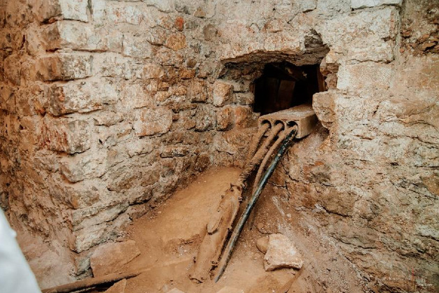 Ulaz u tunel iz podruma zgrade (Foto: Vlada Crne Gore)