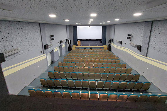 Kino dvorana Kulturno Informativnog Centra Tomislavgrad jedna je od 13 dvorana koje kreću sa redovnim filmskim projekcijama