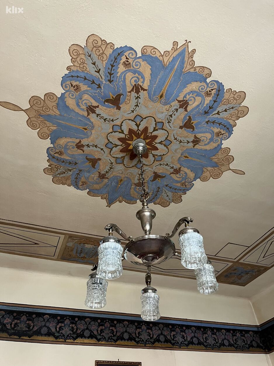 Stropove kuće ručno su oslikavali majstori koristeći se samo kistom (Foto: Klix.ba)