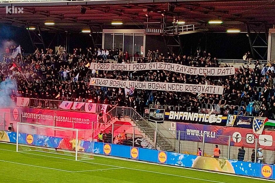 Parola navijača BiH na utakmici protiv Lihtenštajna (Foto: Klix.ba)