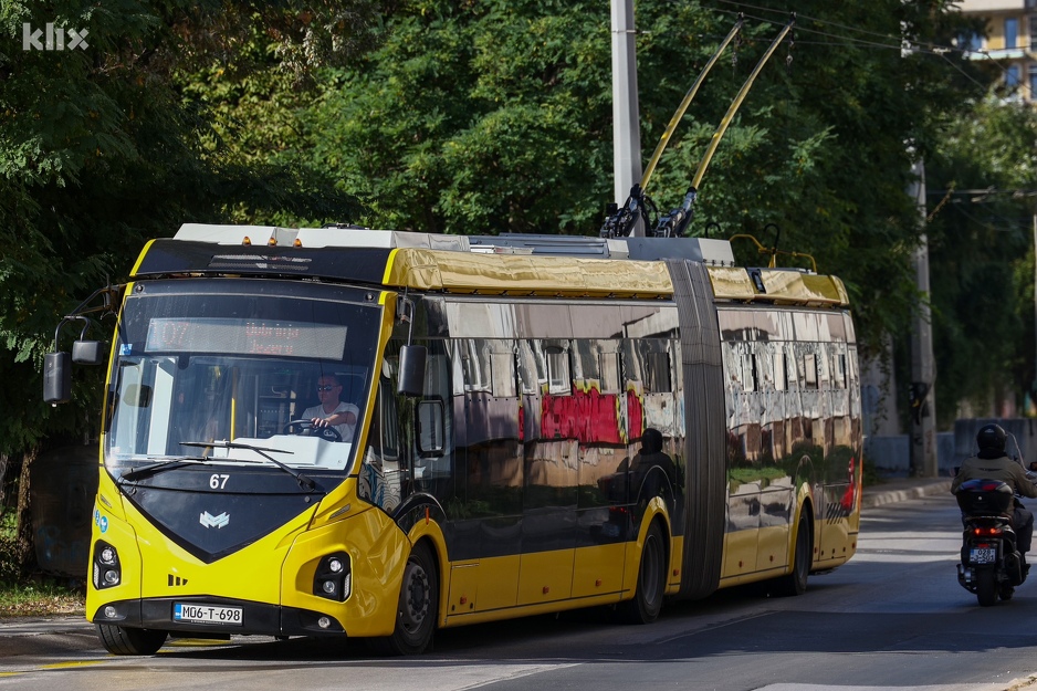 Novi trolejbus bez reklame (Foto: I. L./Klix.ba)