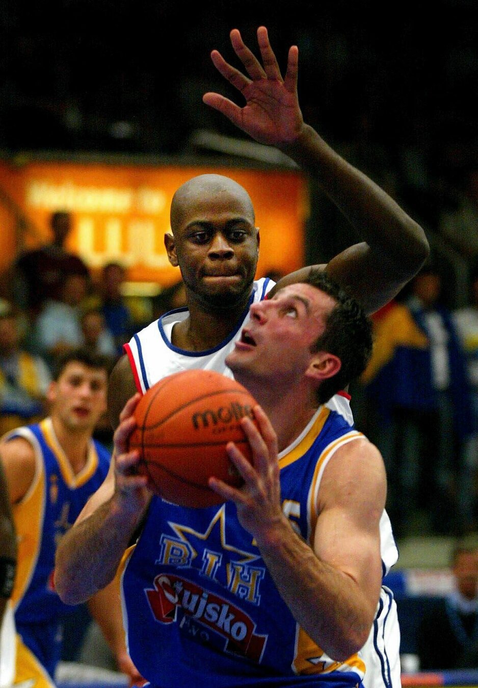 Haris Mujezinović iz igračkih dana (Foto: EPA-EFE)