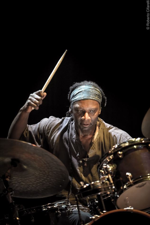 Hamid Drake (Foto: Roberto Cifarelli)