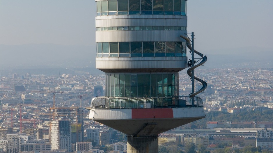 Sa tobogana se pruža fantastičan pogled na grad (Foto: Donauturm Wien)