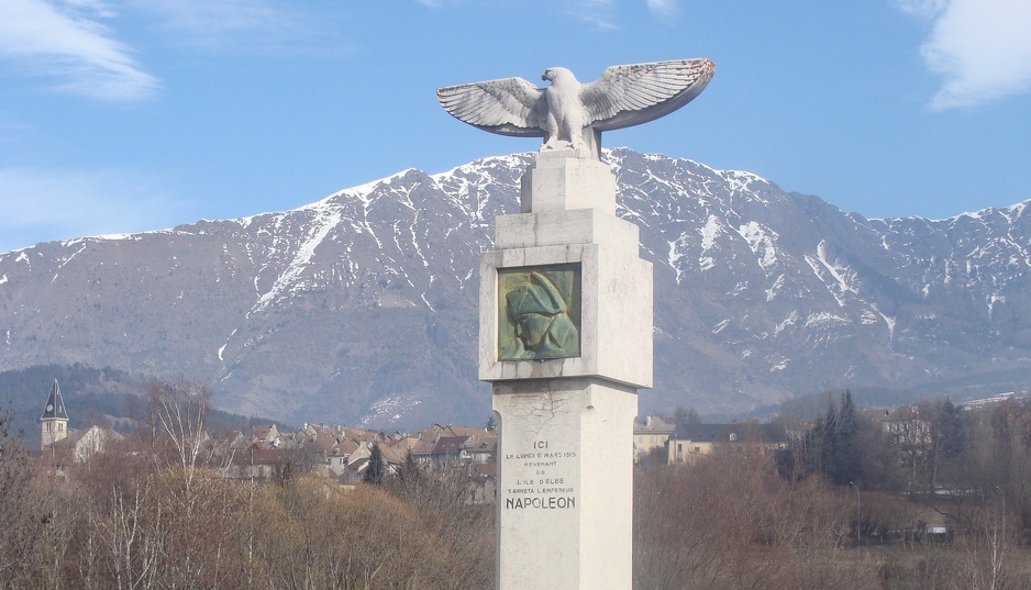 Jedan od orlova uz rutu kojem se Napoleon kretao ka Parizu (Foto: Wikimedia)