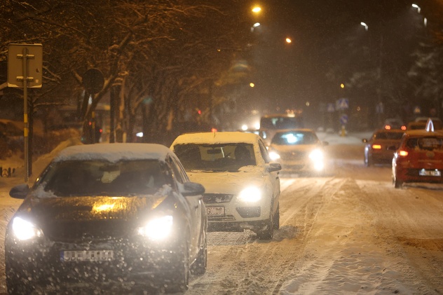 Poljska se također probudila pod snijegom (Foto: EPA-EFE)