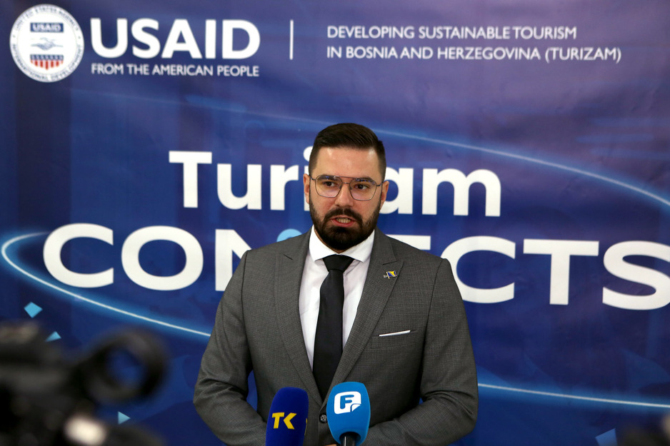 Denis Bećirović, ministar trgovine, turizma i saobraćaja Tuzlanskog kantona