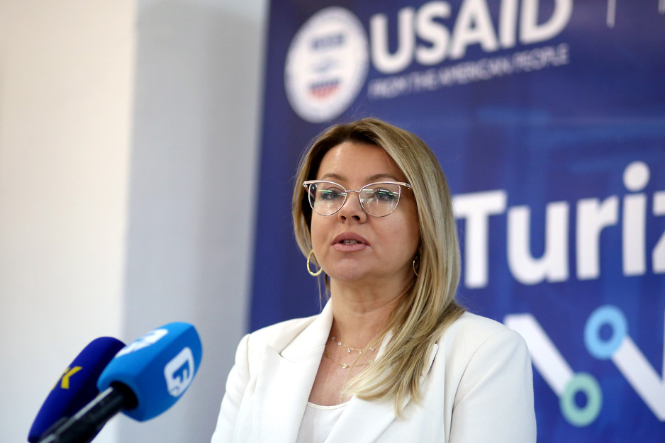 Dželmina Huremović, pomoćnica ministra trgovine, turizma i saobraćaja u vladi TK