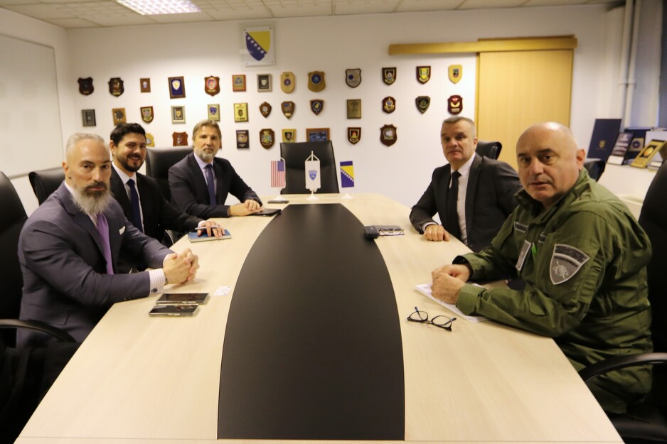 Michael Sopko (lijevo s bradom) danas na sastanku s direktorom DKPT-a