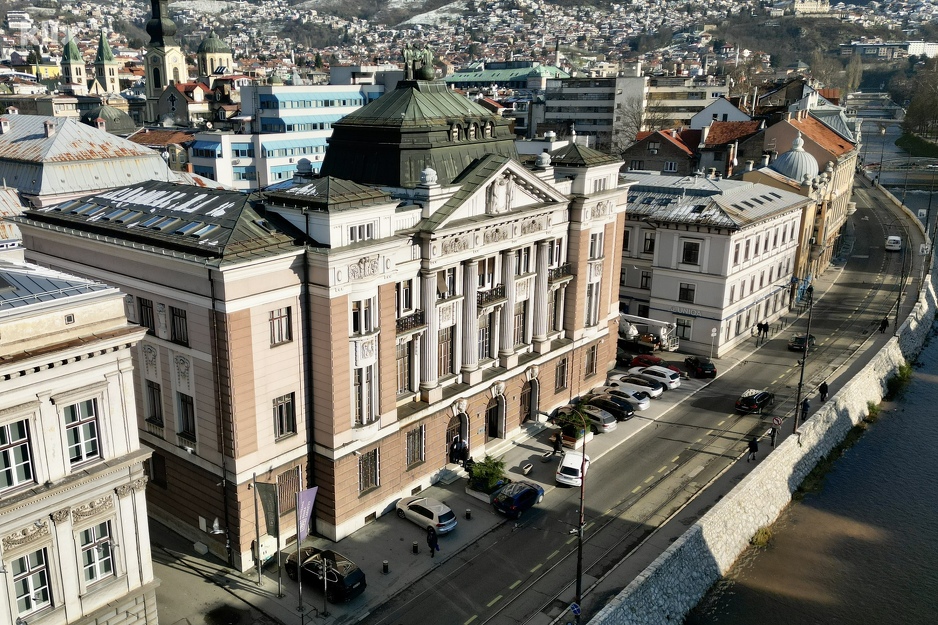 Zgrada Privredne banke Sarajevo jedna je od najstarijih banaka u BiH (Foto: D. S./Klix.ba)
