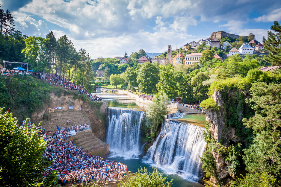 Strategija pruža jasne korake za razvoj turizma, osiguravajući efikasno korištenje resursa
