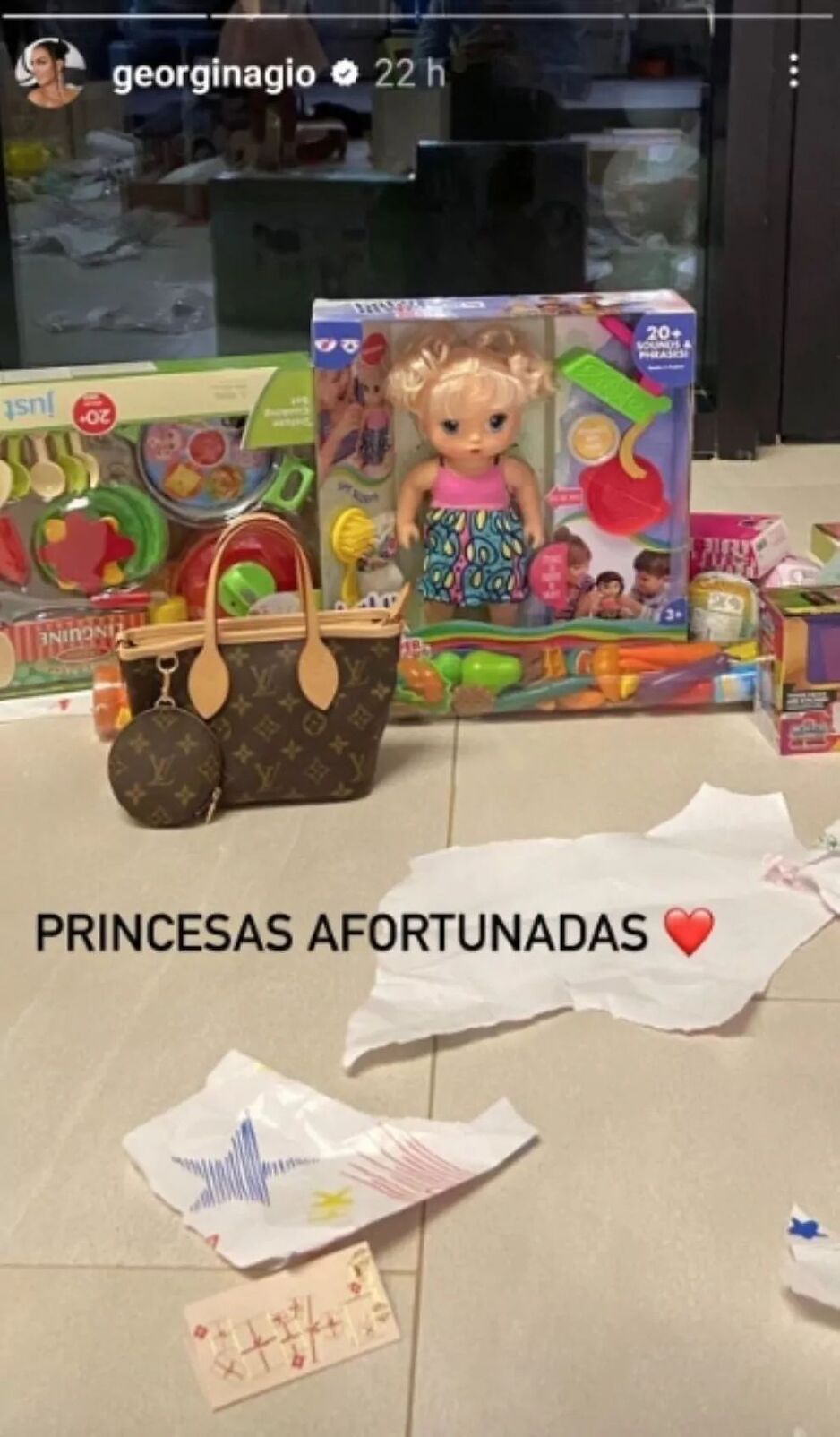 Pokloni koje je Georgina kupila kćerkama (Foto: Instagram)