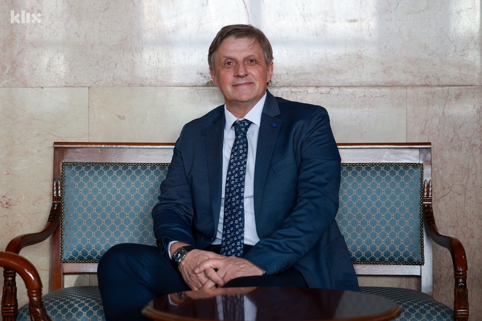 Softić: Rezultati poslovanja pokazuju da je bila ispravna odluka prodati tonu zlata deviznih rezervi (Foto: I. L./Klix.ba)