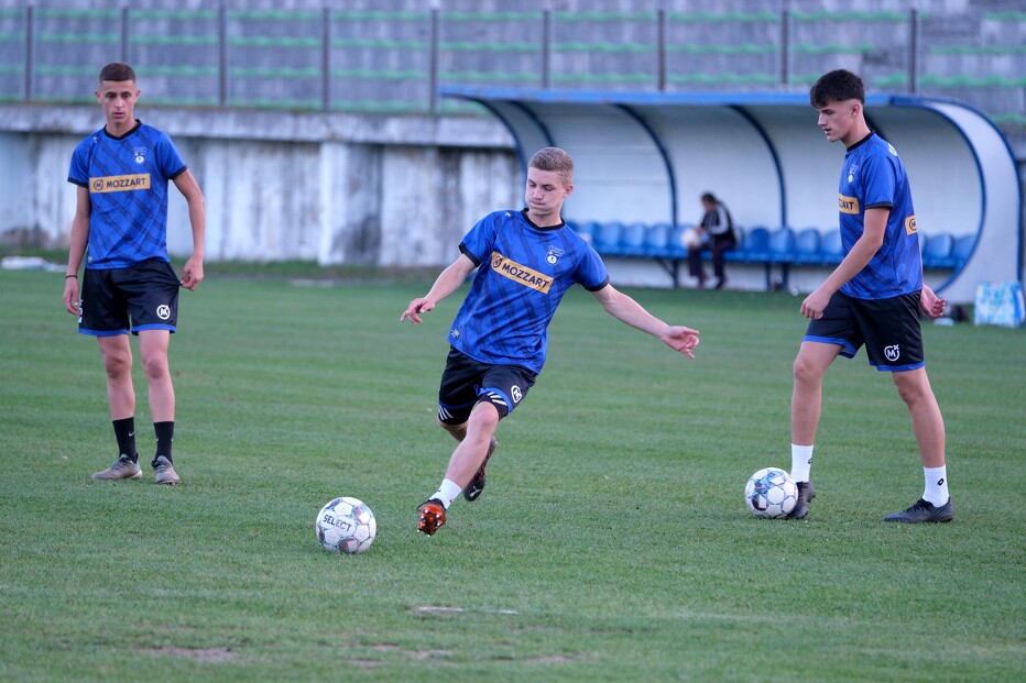 FK Radnik iz Donjeg Vakufa u Mozzart dresovima