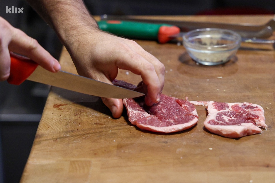 Steak je poseban komad mesa i za njega je potrebna i posebna priprema (Foto: I. L./Klix.ba)