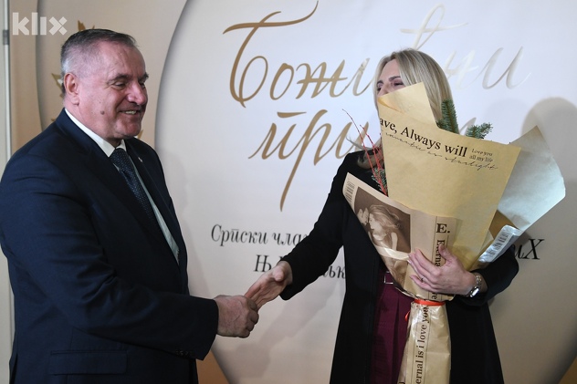 Na božićnom prijemu kod Cvijanović večeras je i Radovan Višković (Foto: D. S./Klix.ba)