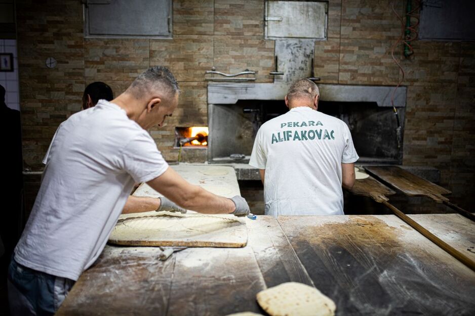 Pekara Alifakovac pravi somune za Narodnu kuhinju Stari Grad