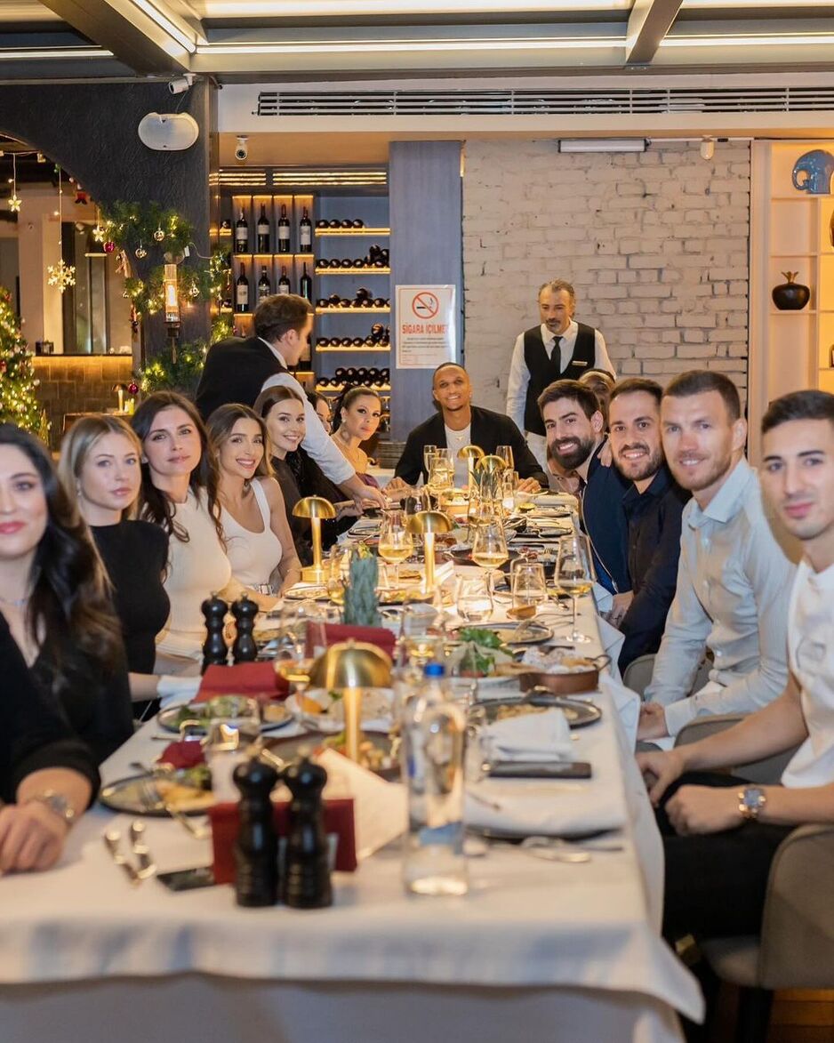 Zajjednička fotografija s rođendanske proslave Becaa (Foto: Instagram)