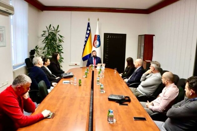 Magoda na sastanku s predstavnicima sarajevskih klubova (Foto: Vlada KS)