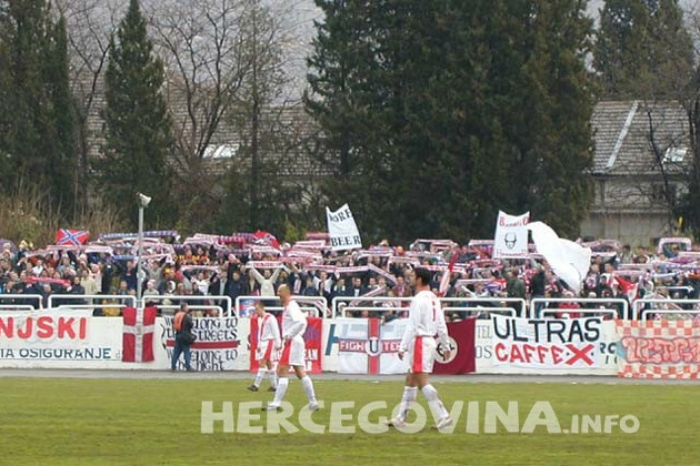 Keltki križ na tribini