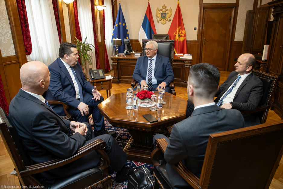 Foto: Facebook/Andrija Mandić