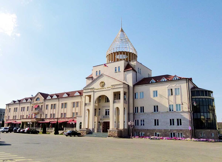Zgrada Parlamenta prije rušenja