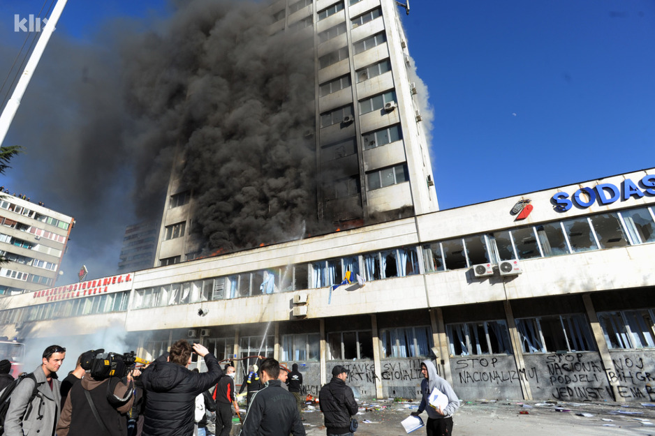 Protesti 2014. u Tuzli