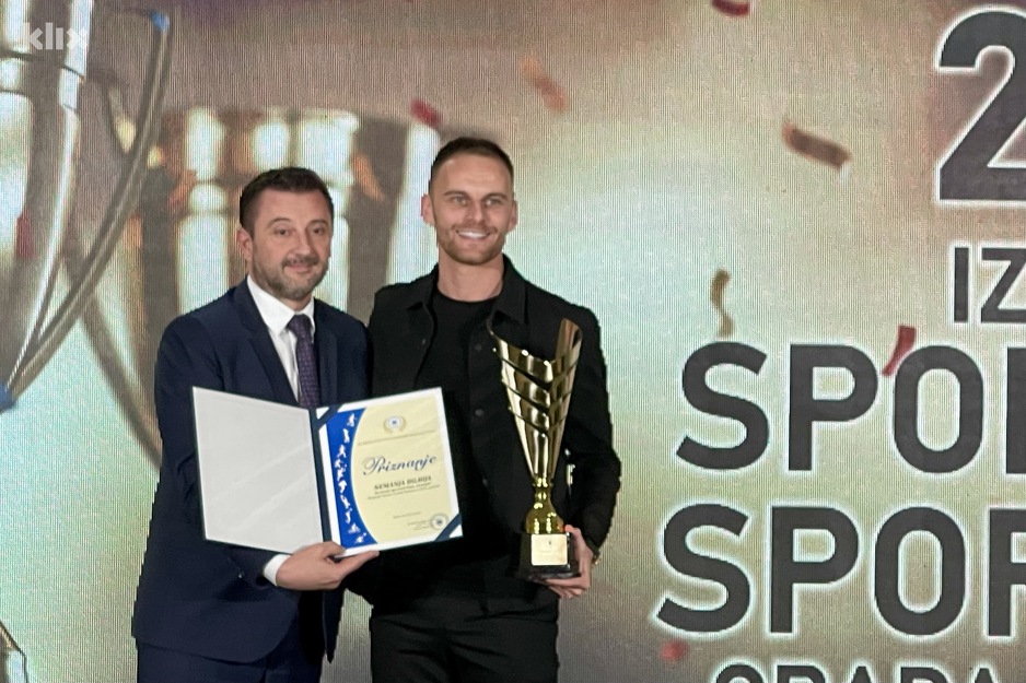 Nemanja Bilbija s priznanjem (Foto: G. Š./Klix.ba)