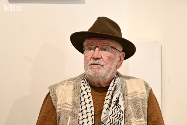 Akademski slikar Džeko Hodžić (Foto: V. D./Klix.ba)