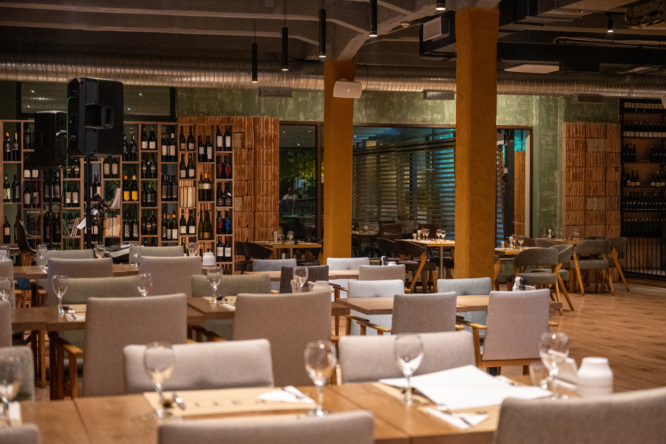 Apetit Gastro Wine Bar