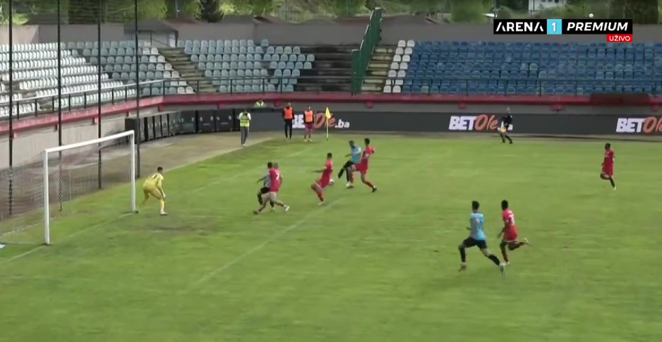 DIskutabilna situacija kod drugog gola Tuzla Cityja, potencijalni ofsajd (Foto: Screenshot/Arena Sport)