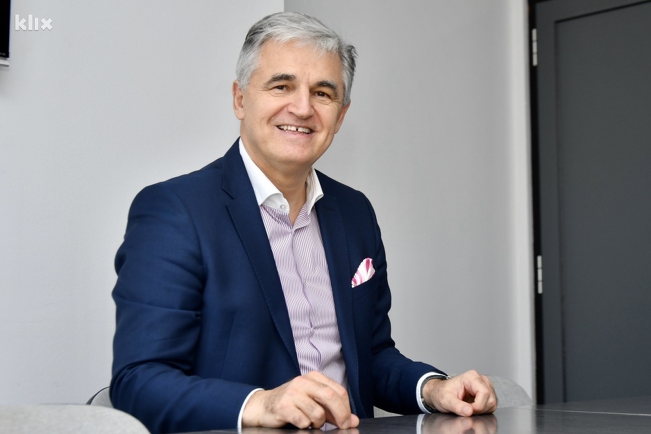 Prof. Ninković: