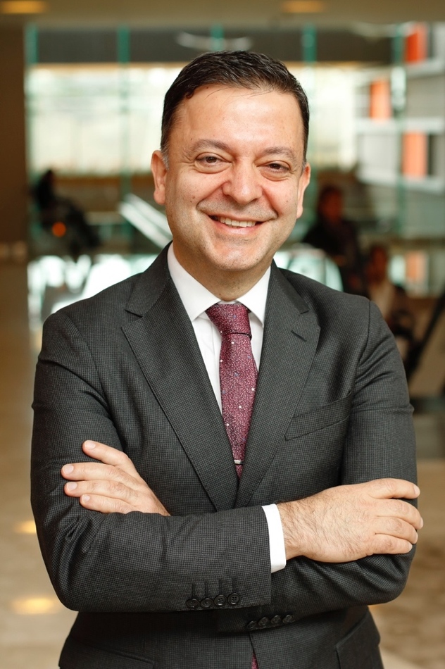 Prof. dr. Ahmet Alanay