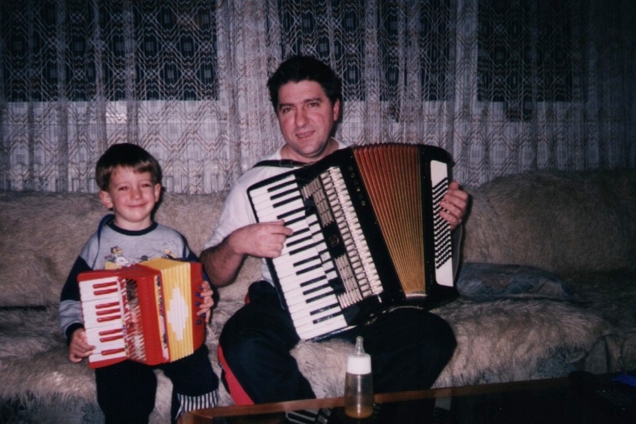 Dino od malih nogu njeguje talent za muziku (Foto: Privatna arhiva)